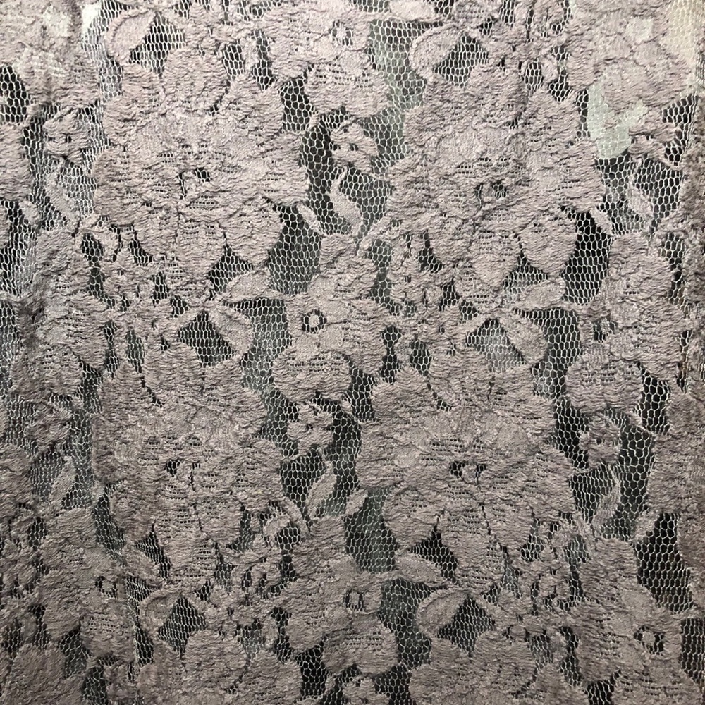 Lace Razorback tank: 2005 is calling! - Picture 3 of 4